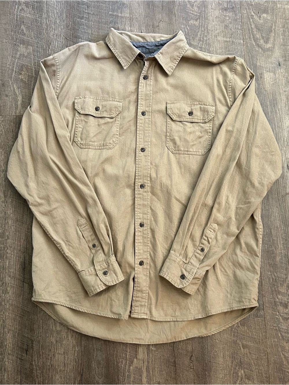 Wrangler Men’s L Tan Comfort Flex Button Down Shirt 98% Cotton Str